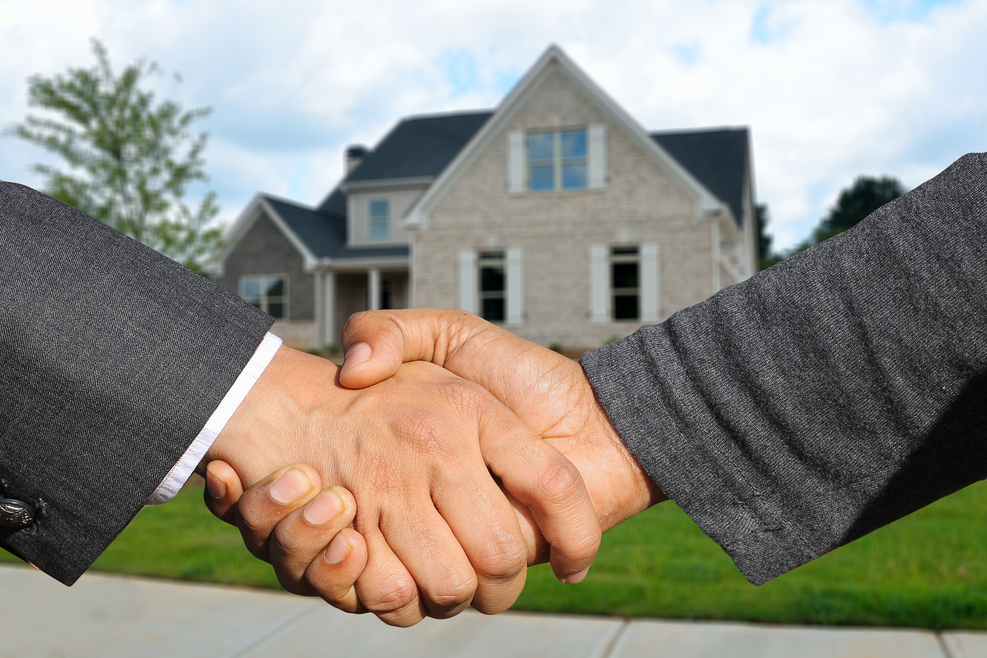 purchase-3113198_1920 Single-family vs. multi-family real estate investing